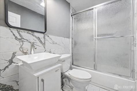434 Lawrence Street Perth Amboy NJ 08861