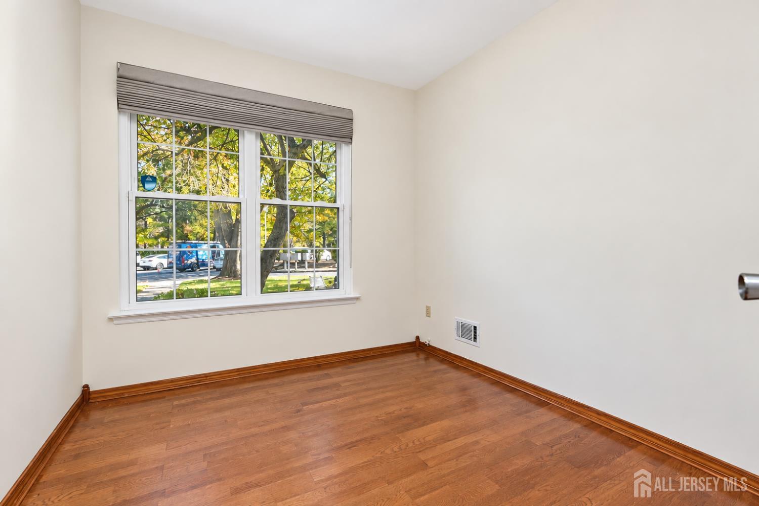 7381 Elm Court South Brunswick NJ 08852