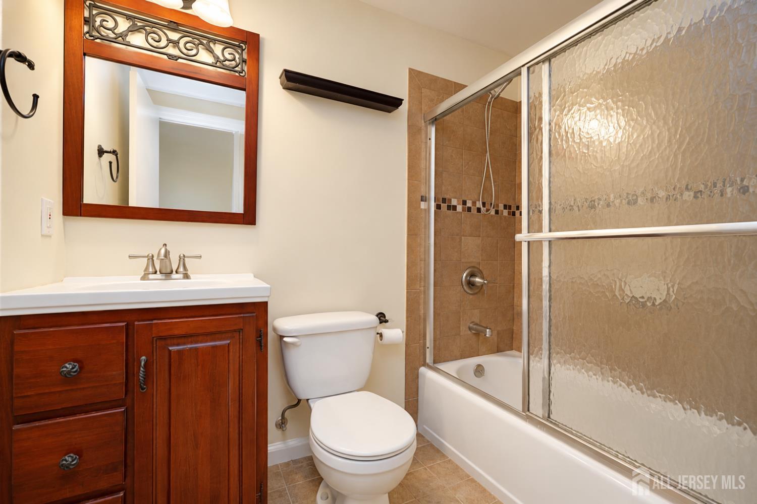7381 Elm Court South Brunswick NJ 08852
