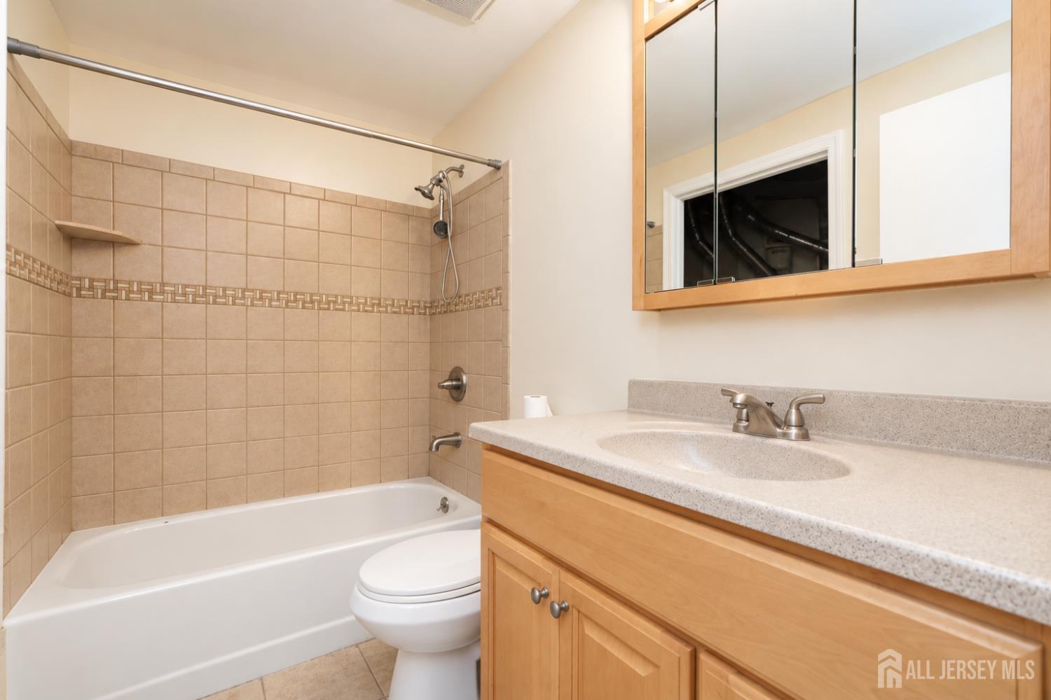 7381 Elm Court South Brunswick NJ 08852