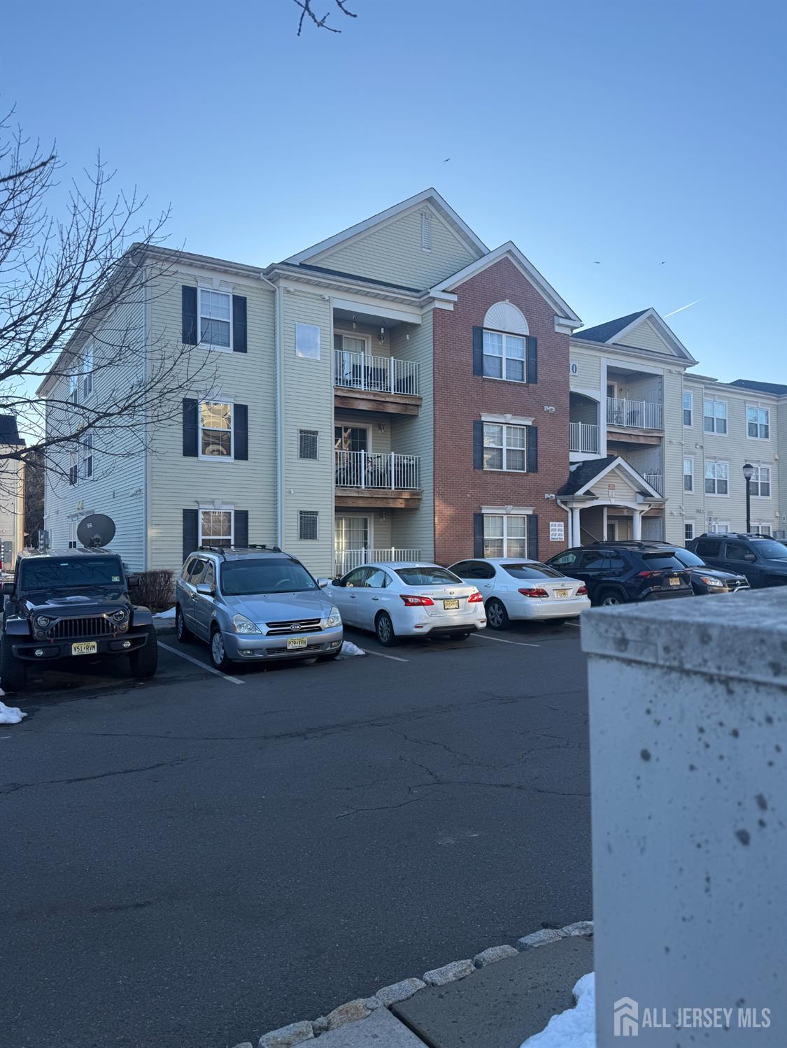 1035 Dogwood Court New Brunswick NJ 08901