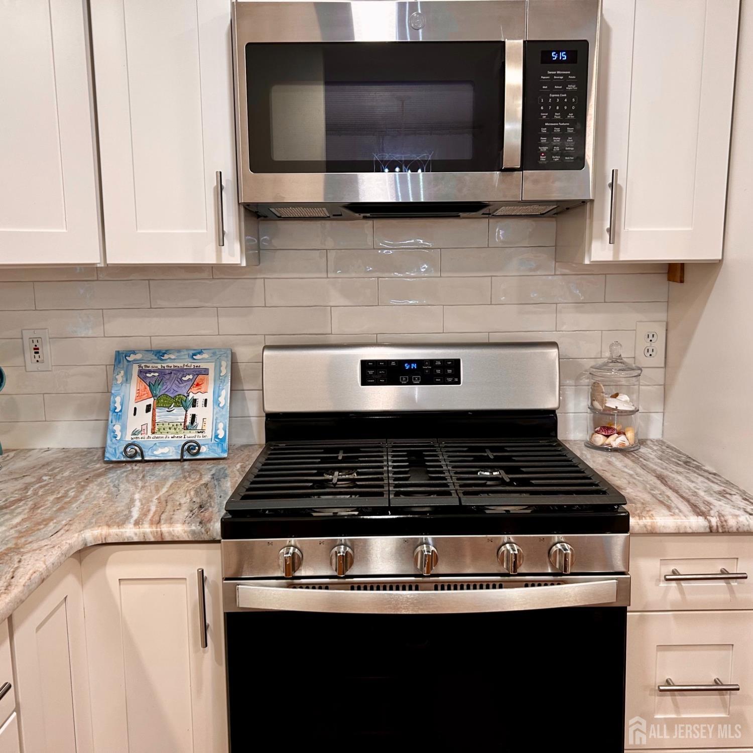 24 Edinburgh Drive Monroe NJ 08831