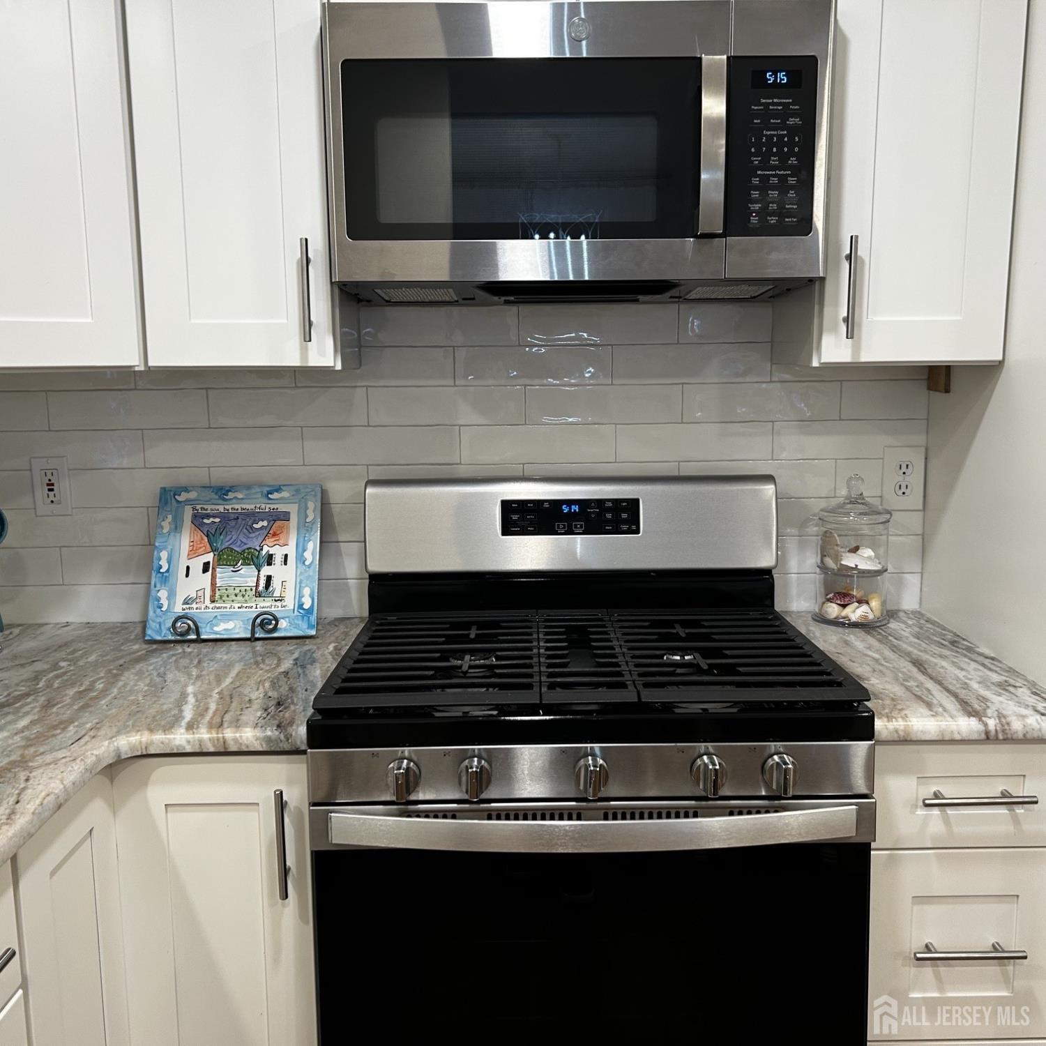 24 Edinburgh Drive Monroe NJ 08831
