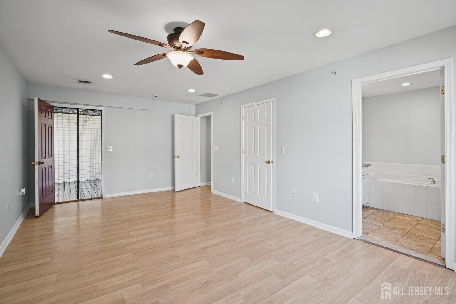 189 Sunshine Drive Piscataway NJ 08854