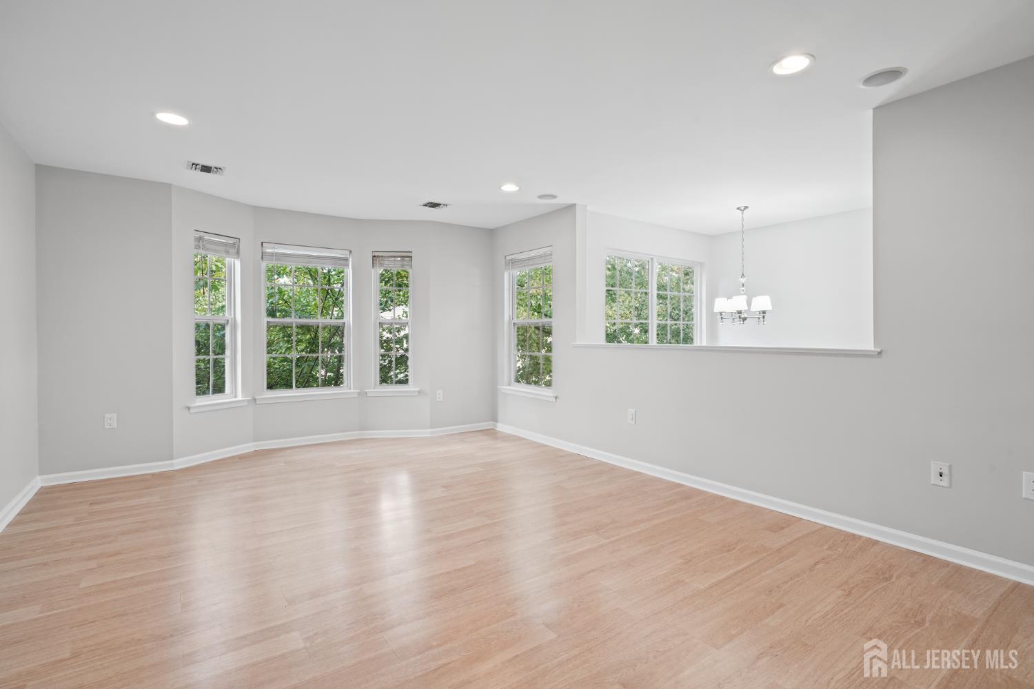 189 Sunshine Drive Piscataway NJ 08854