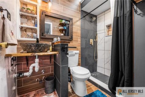 100 Dundee Court Aberdeen NJ 07747