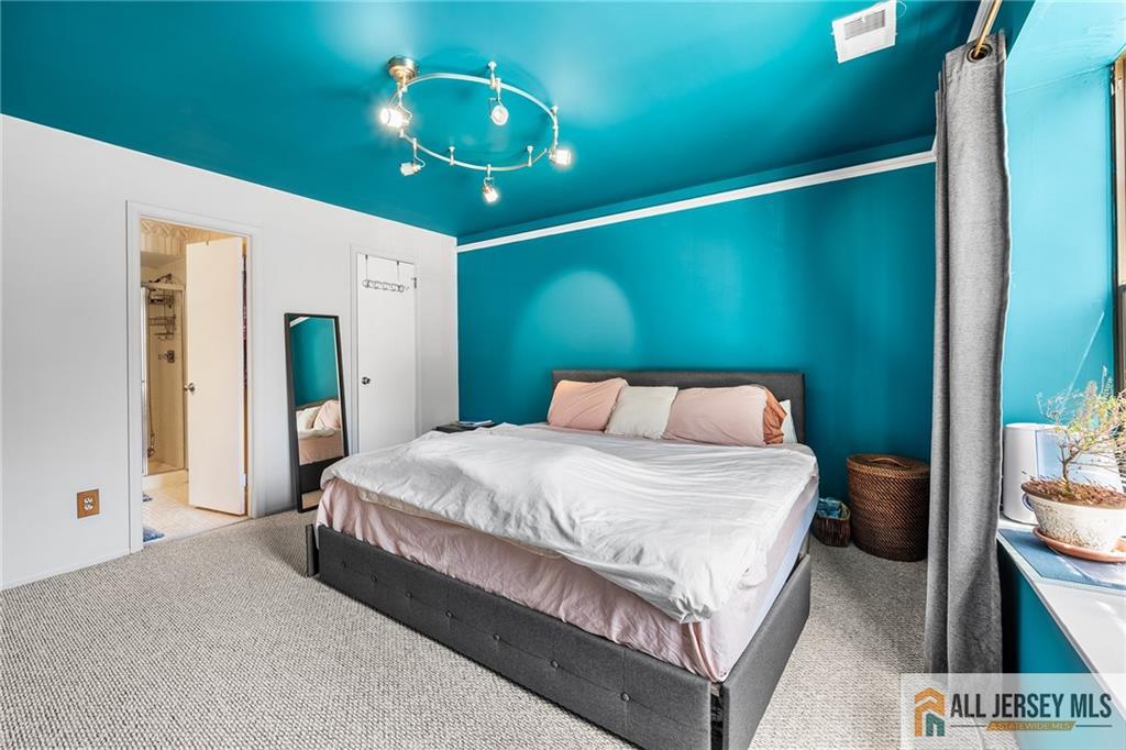 100 Dundee Court Aberdeen NJ 07747
