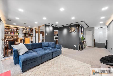 100 Dundee Court Aberdeen NJ 07747