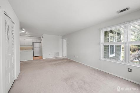 8 Lafayette Court North Brunswick NJ 08902