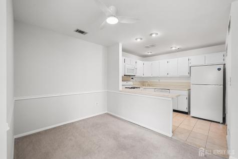 8 Lafayette Court North Brunswick NJ 08902