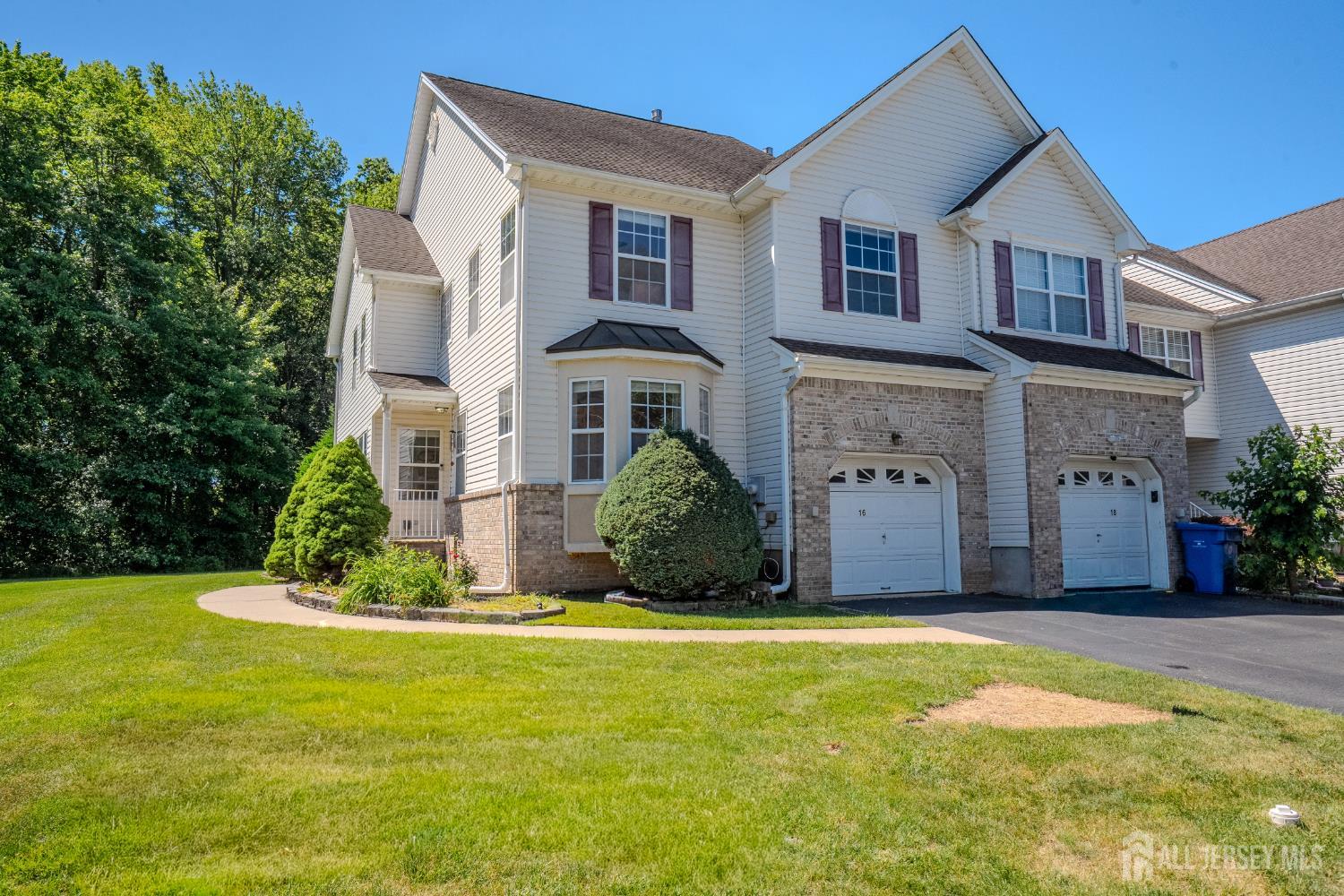 16 Hawthorne Road North Brunswick NJ 08902
