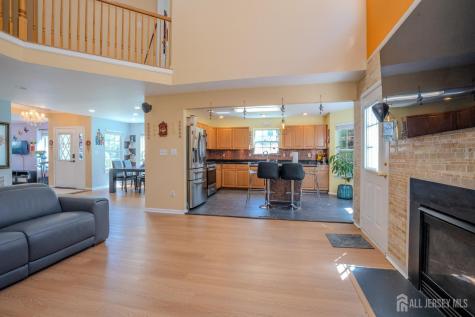 16 Hawthorne Road North Brunswick NJ 08902
