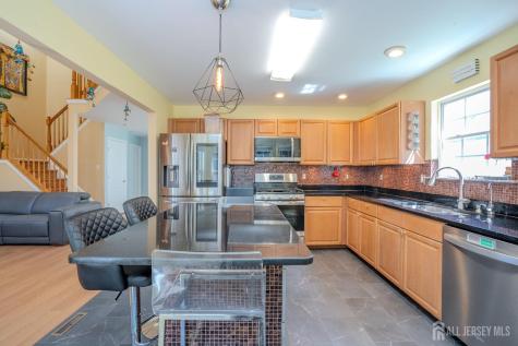 16 Hawthorne Road North Brunswick NJ 08902