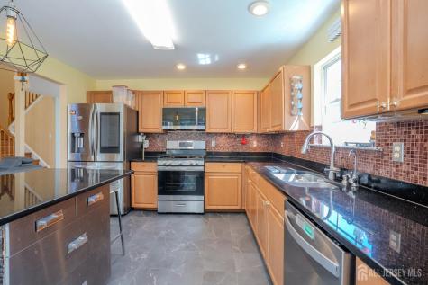 16 Hawthorne Road North Brunswick NJ 08902