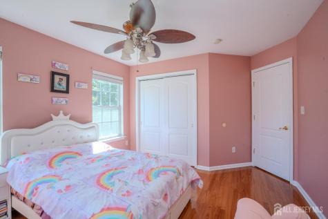 16 Hawthorne Road North Brunswick NJ 08902