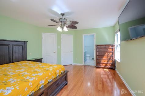 16 Hawthorne Road North Brunswick NJ 08902