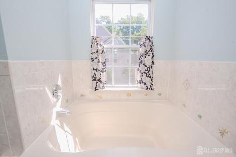 16 Hawthorne Road North Brunswick NJ 08902