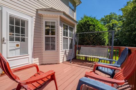16 Hawthorne Road North Brunswick NJ 08902