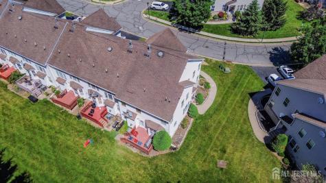 16 Hawthorne Road North Brunswick NJ 08902