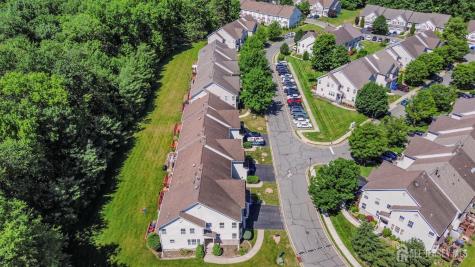 16 Hawthorne Road North Brunswick NJ 08902