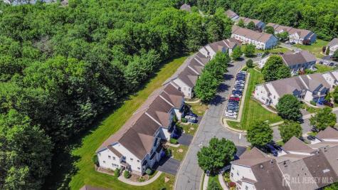 16 Hawthorne Road North Brunswick NJ 08902