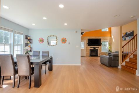 16 Hawthorne Road North Brunswick NJ 08902