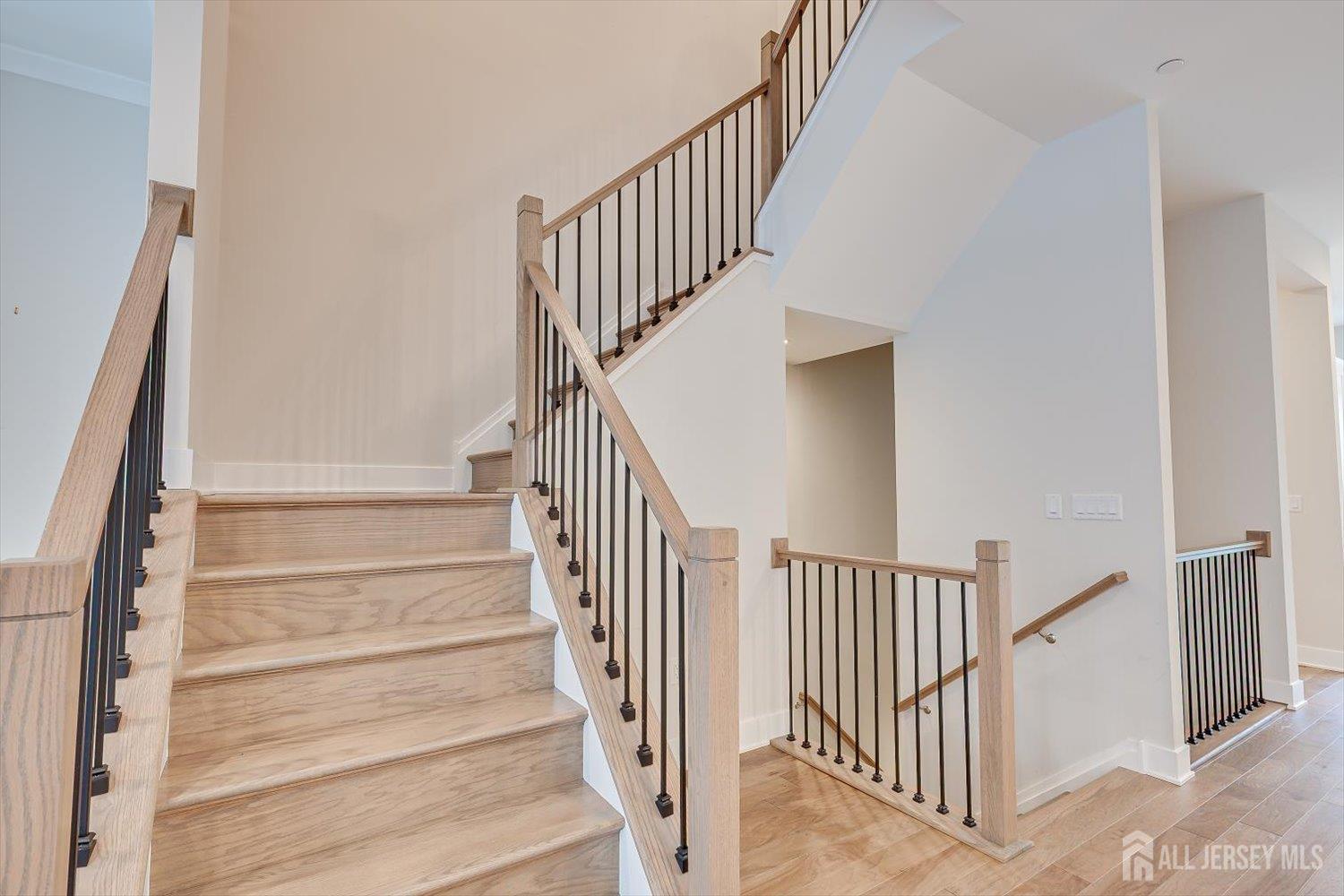 16 Valiant Court Middletown NJ 07748