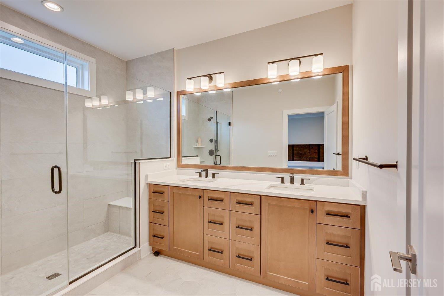 16 Valiant Court Middletown NJ 07748