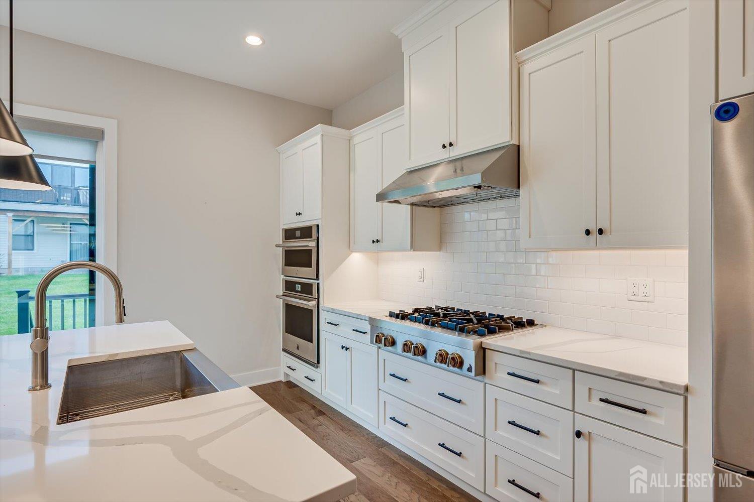 16 Valiant Court Middletown NJ 07748