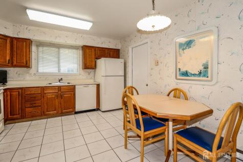 616-A Lemington Plaza Monroe NJ 08831