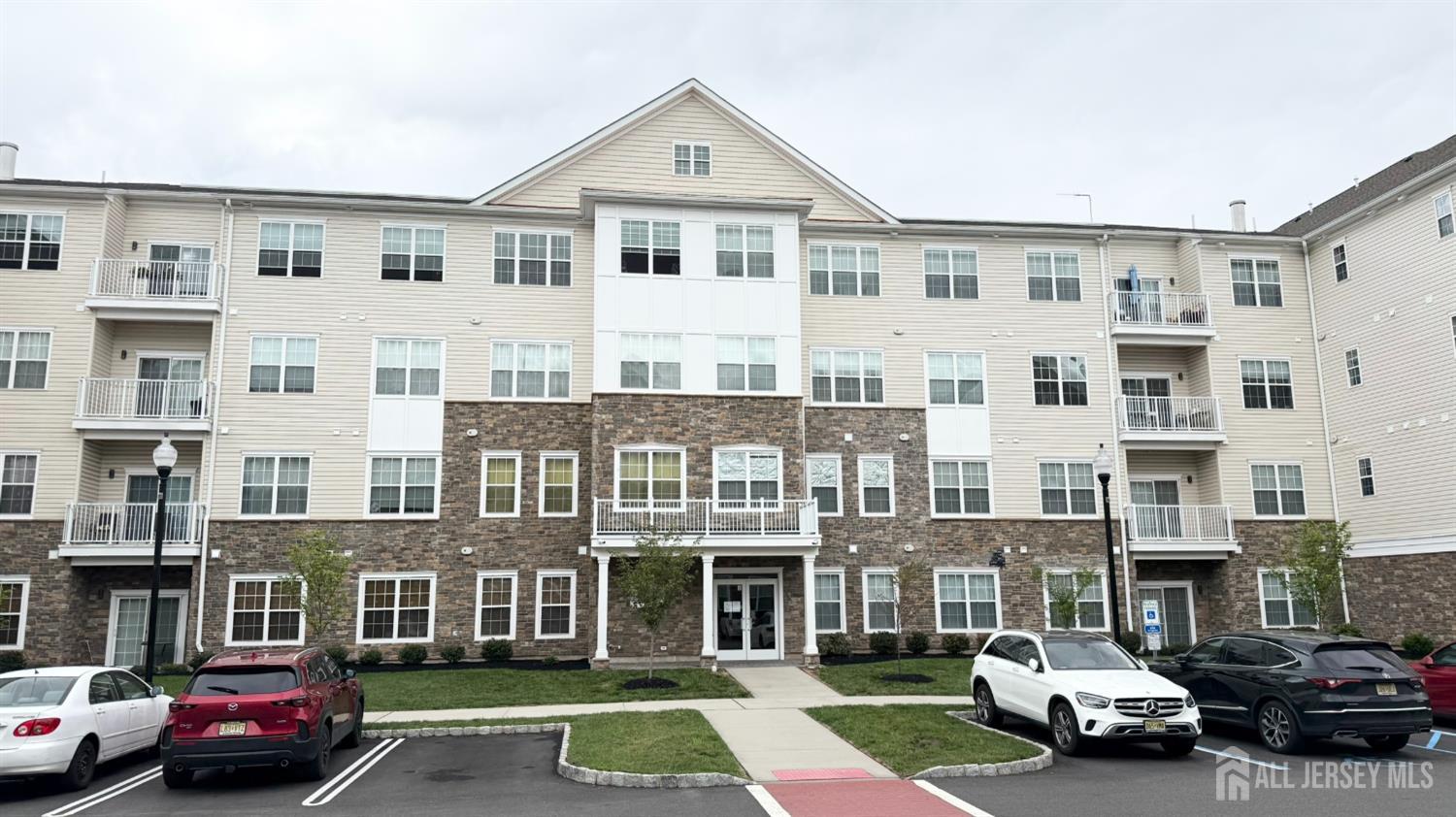 542 Lorhan Drive Piscataway NJ 08854