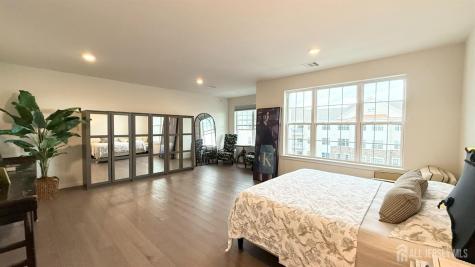 542 Lorhan Drive Piscataway NJ 08854