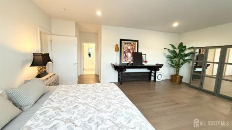 542 Lorhan Drive Piscataway NJ 08854