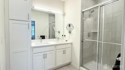 542 Lorhan Drive Piscataway NJ 08854