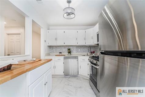 612 Chester Court Helmetta NJ 08828