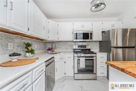 612 Chester Court Helmetta NJ 08828