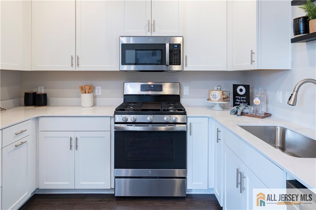 179 Leona Stewart Lane Pennington NJ 08534