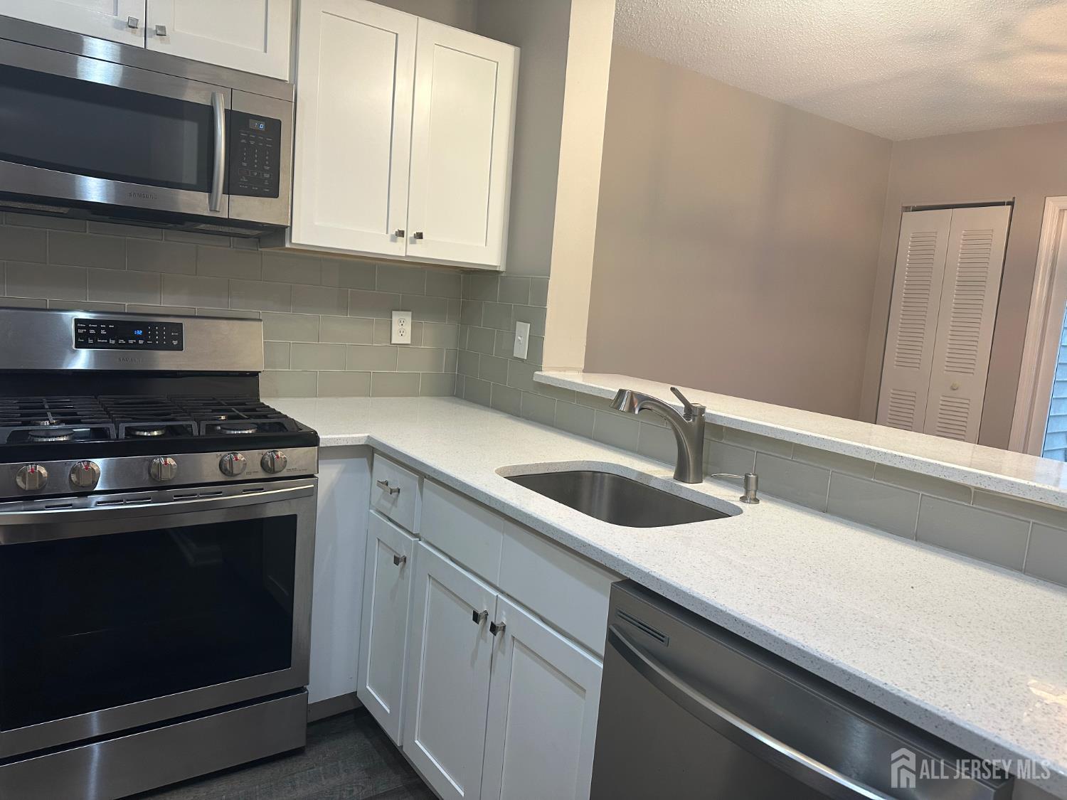 1027 Edpas Road New Brunswick NJ 08901