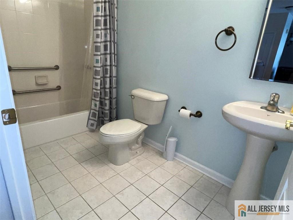 2206 Ambassador Court Franklin NJ 08873