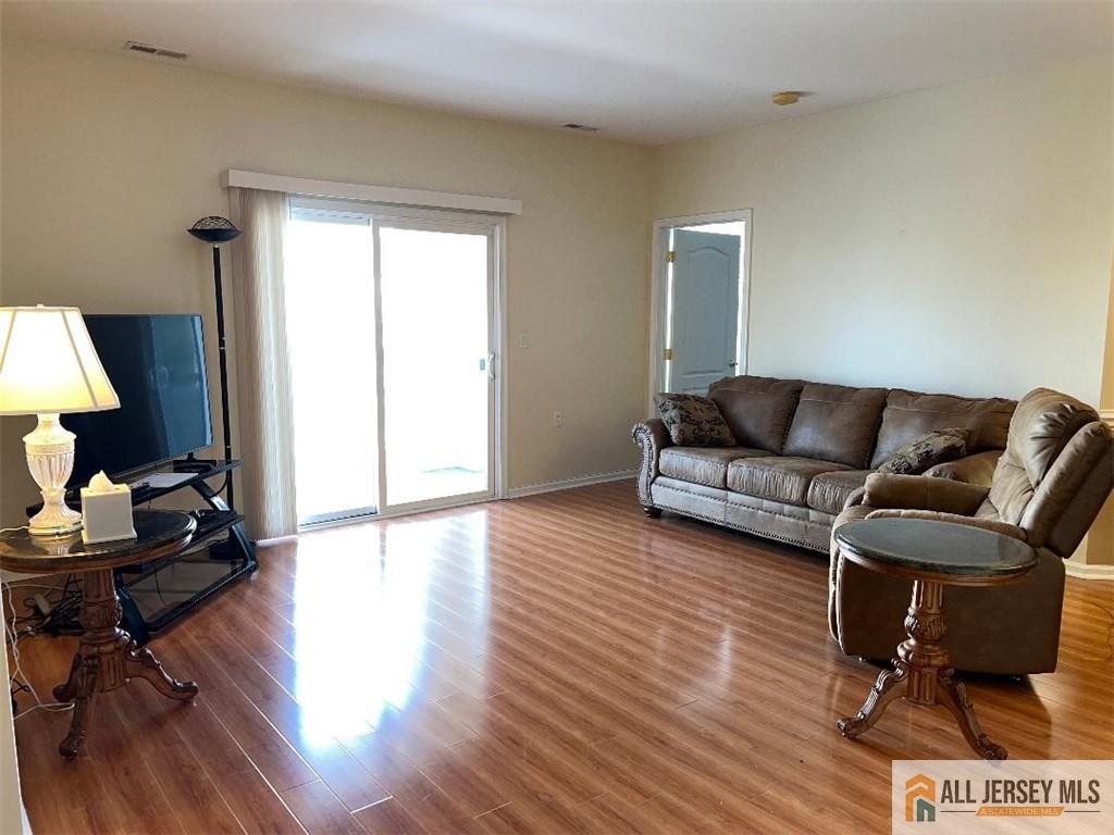 2206 Ambassador Court Franklin NJ 08873