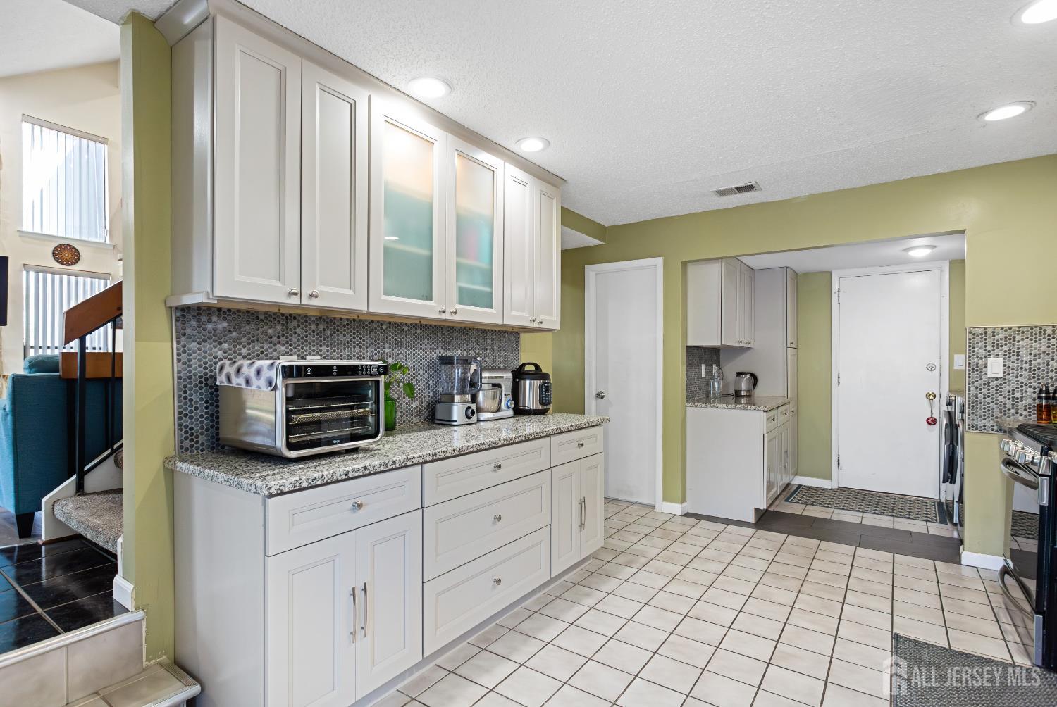 524 Westgate Drive Edison NJ 08820