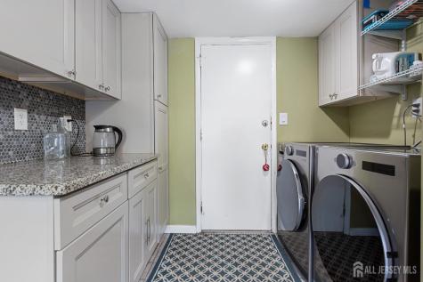 524 Westgate Drive Edison NJ 08820
