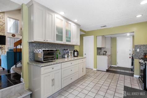 524 Westgate Drive Edison NJ 08820