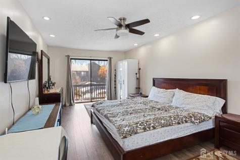 524 Westgate Drive Edison NJ 08820