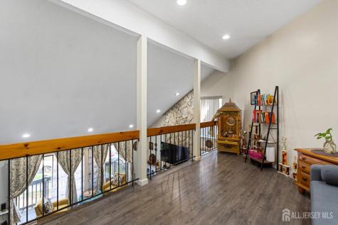 524 Westgate Drive Edison NJ 08820
