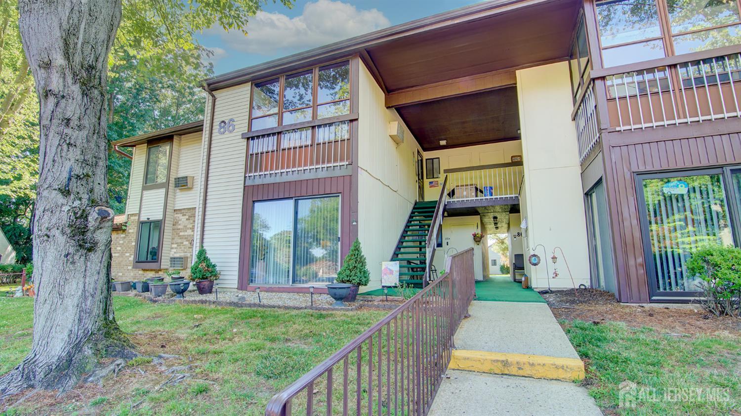 86 Arrowood Road Manalapan NJ 07726