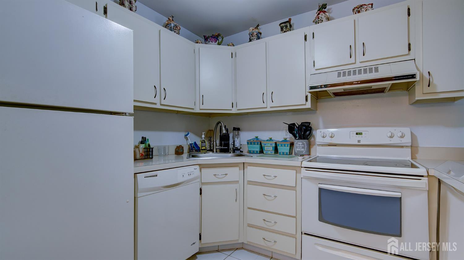 86 Arrowood Road Manalapan NJ 07726