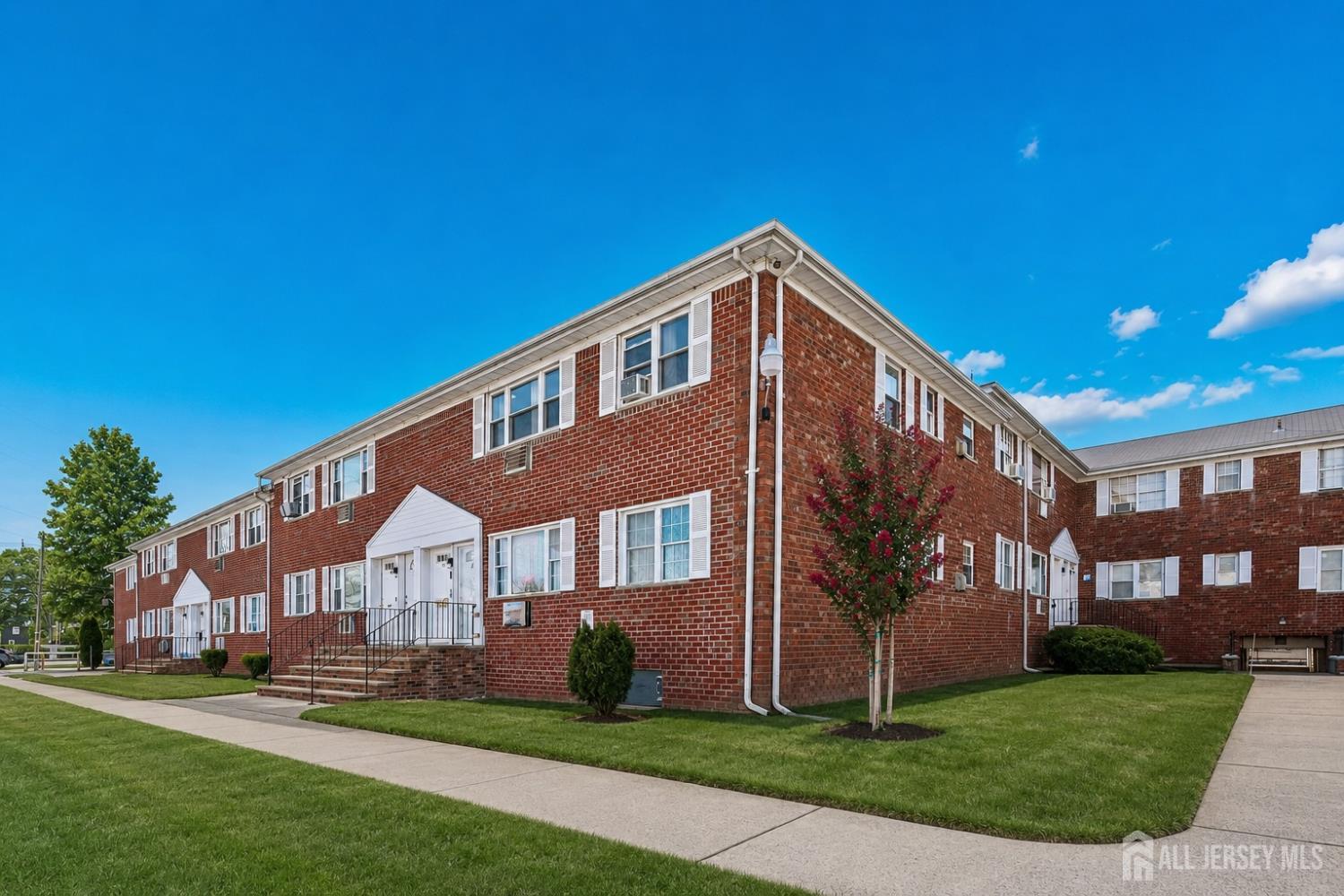 43 Gramercy Gardens Middlesex NJ 08846