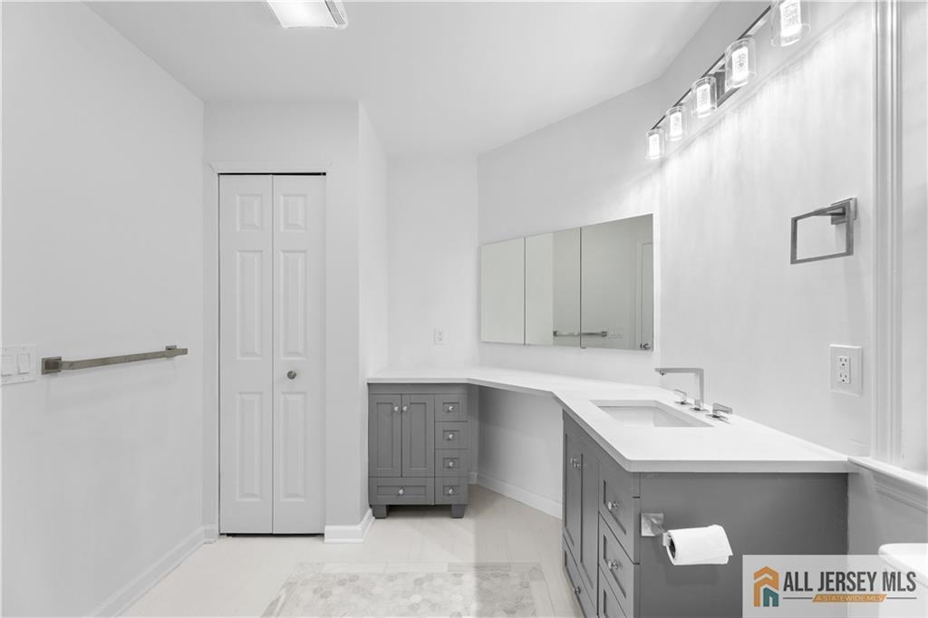13 Canterbury Drive Monroe NJ 08831