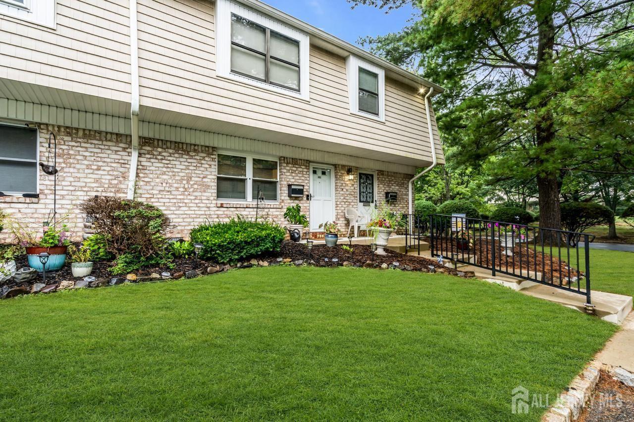 402 Silver Court Hamilton NJ 08690